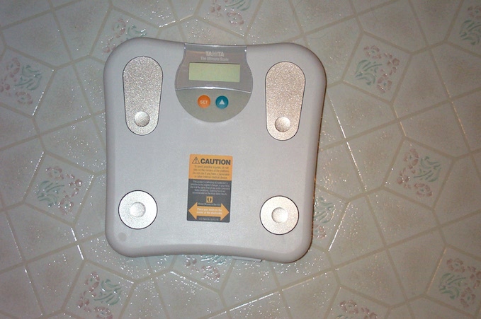 measuring body fat scale